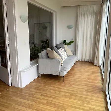 The Retreat House With The View *