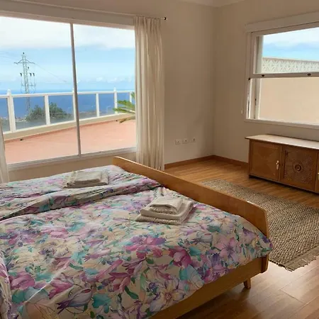 The Retreat House With The View *